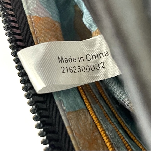 Hobo Alexis Black Leather Shoulder Bag - Picture 10 of 15